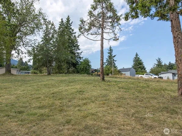 1126 W Lauridsen Boulevard, Port Angeles, WA 98362