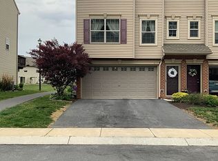 6317 Creekbend Dr, Mechanicsburg, PA 17050