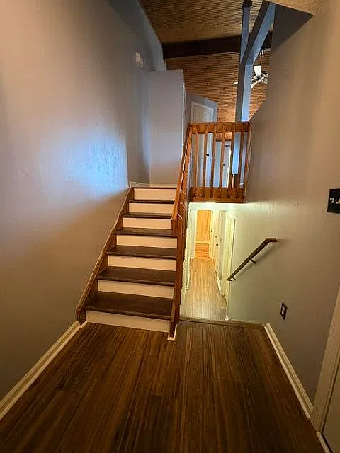 2 bed, 1.5 bath, 1050 sqft, $1,600 — Photo 4