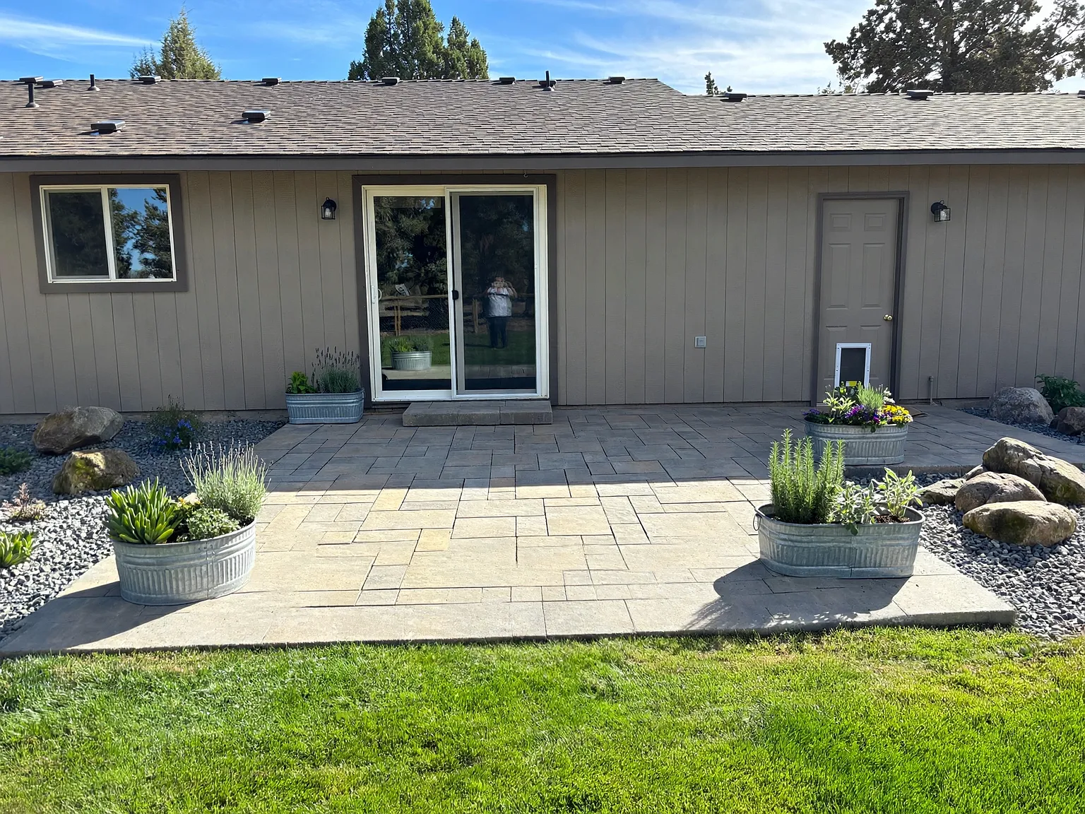3 bed, 1500 sqft, $2,650 — Photo 2