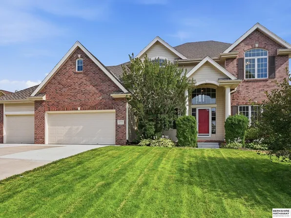 17321 Monroe Cir, Omaha, NE 68135