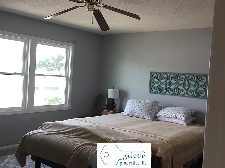 S Poplar Dr — Photo 7