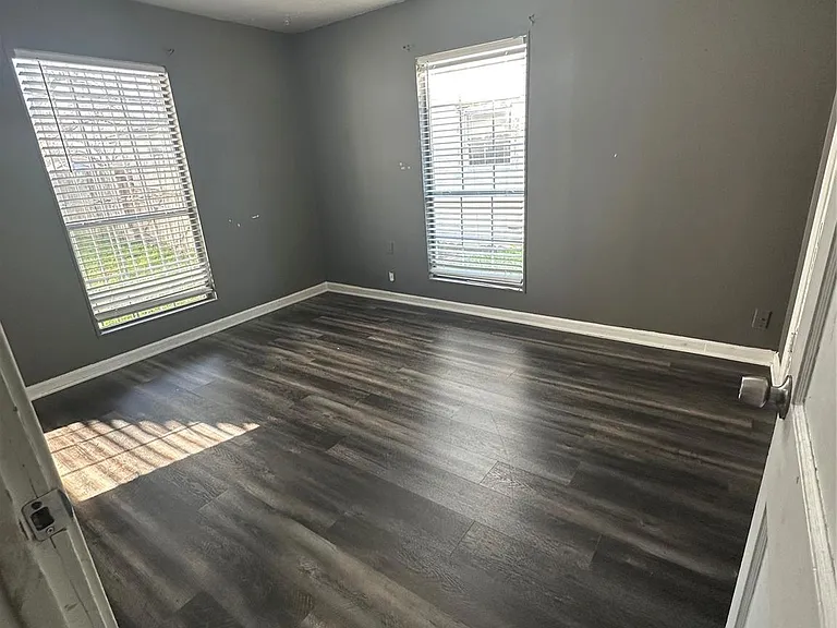 8214 Barkley St — Photo 5