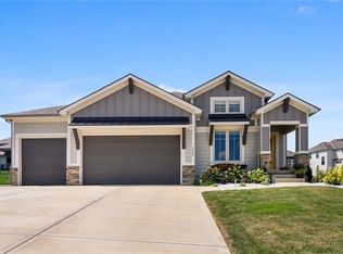 4720 NE Saratoga Ct, Lees Summit, MO 64064