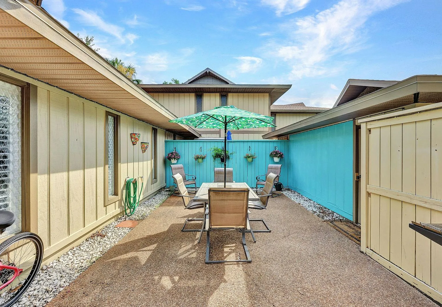 4280 Island Cir unit A, Unit A — Photo 4