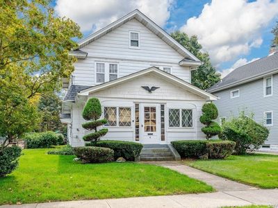 4 Sylvester Place, Lynbrook, NY, 11563