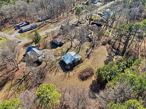 3rd image of 3418 Refuge Rd