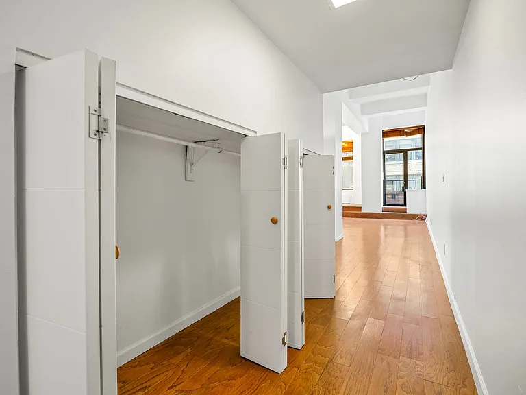 310 E 46th St #8U — Photo 11