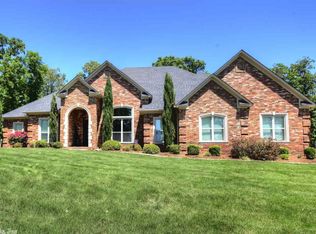 104 Country View Ct, Morrilton, AR 72110