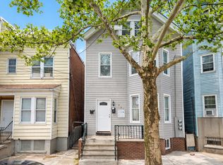 207 Parker St FLOOR 3, Newark, NJ 07104