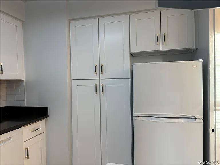 291 Manville Rd #2D — Photo 7