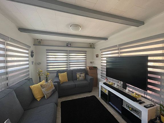 3rd image of 1002 Elm Ave #111