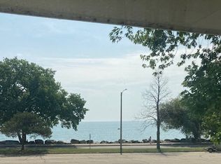 415 44th St, Kenosha, WI 53140