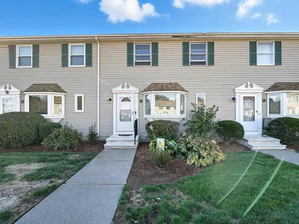 55 Pleasant St APT 4, Granby, MA 01033