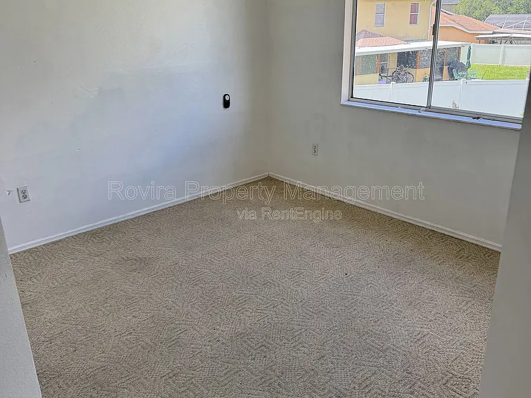 1501 Chevington Ct — Photo 10