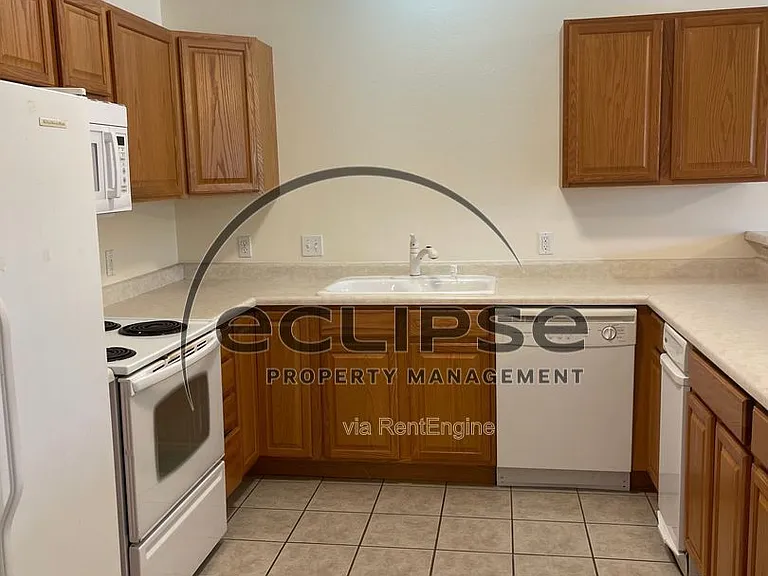 497 Coronado Ct #D — Photo 5