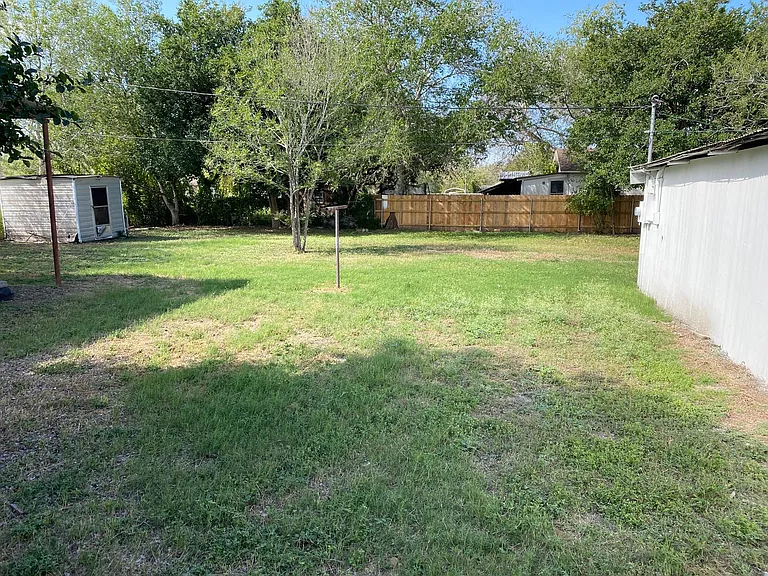 508 E Leroy St — Photo 3