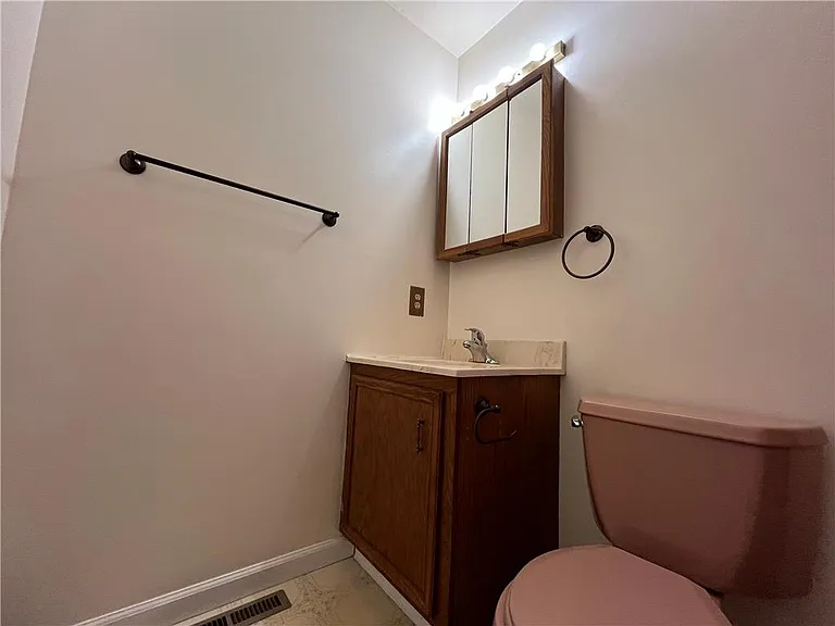 5628 Grace Ave — Photo 42