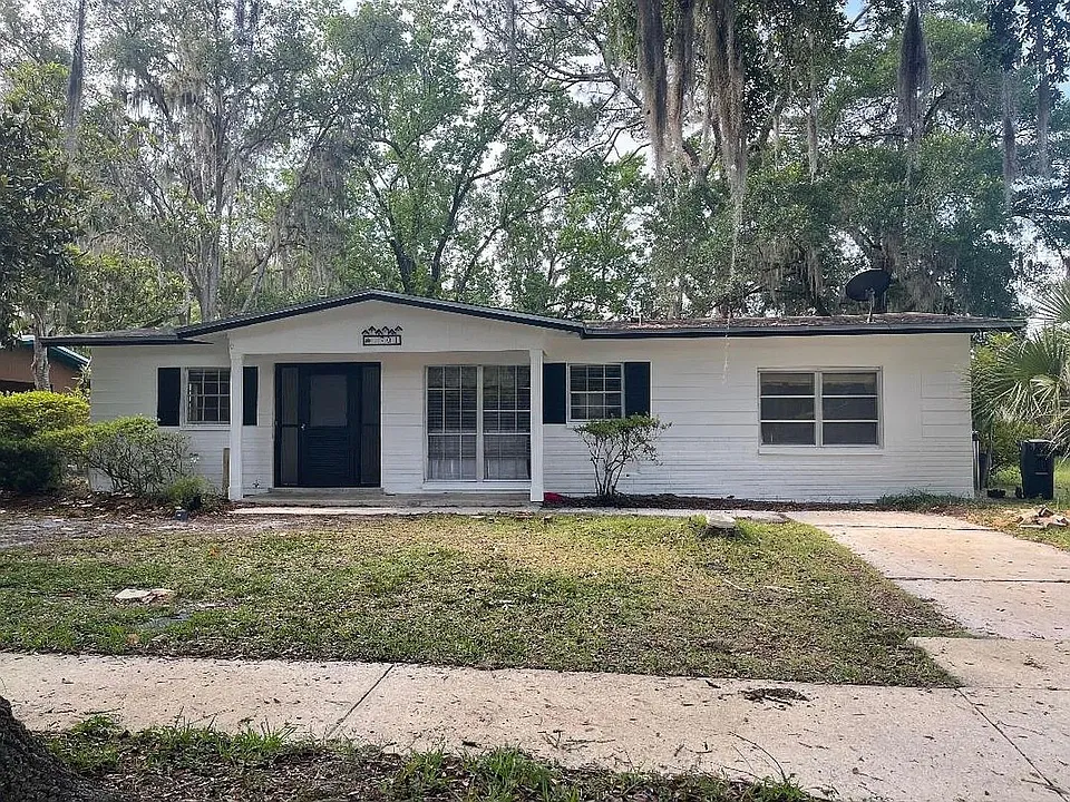 1701 NE 28th Ave