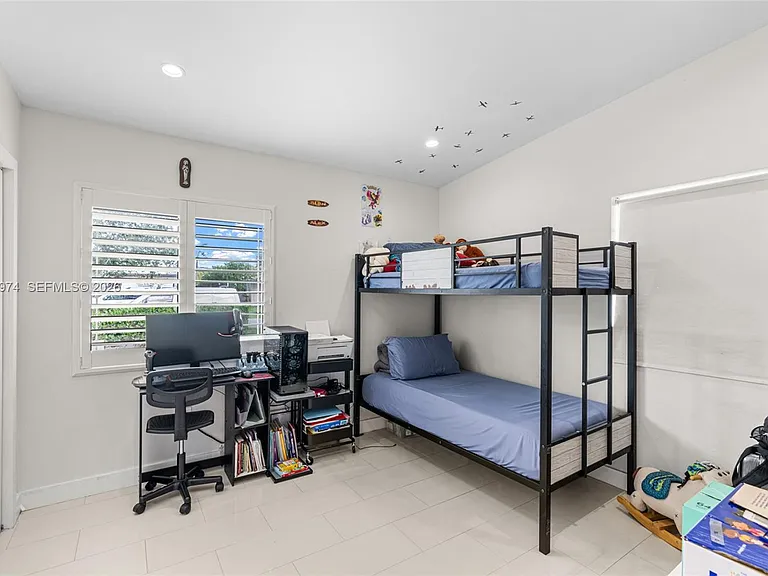 3010 SW 103rd Ave — Photo 11