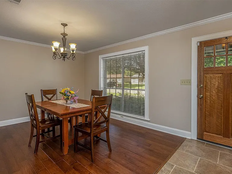 9440 Evergreen Dr — Photo 3