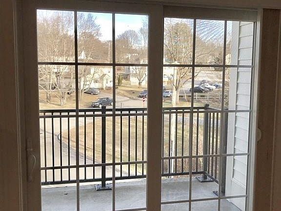5th image of 350 Greene St Unit 310