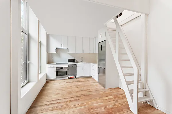 Rented by Artifact.co | media 17