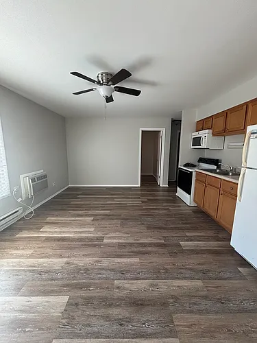 1039 N McAree Rd #103 Photo 1