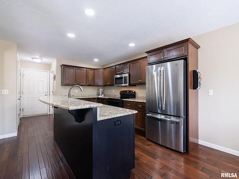 10009 N Brompton Ct — Photo 7