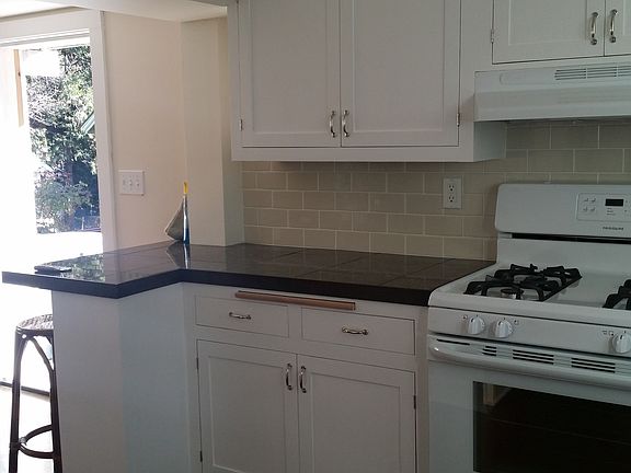 4th image of 4214 Branstetter St