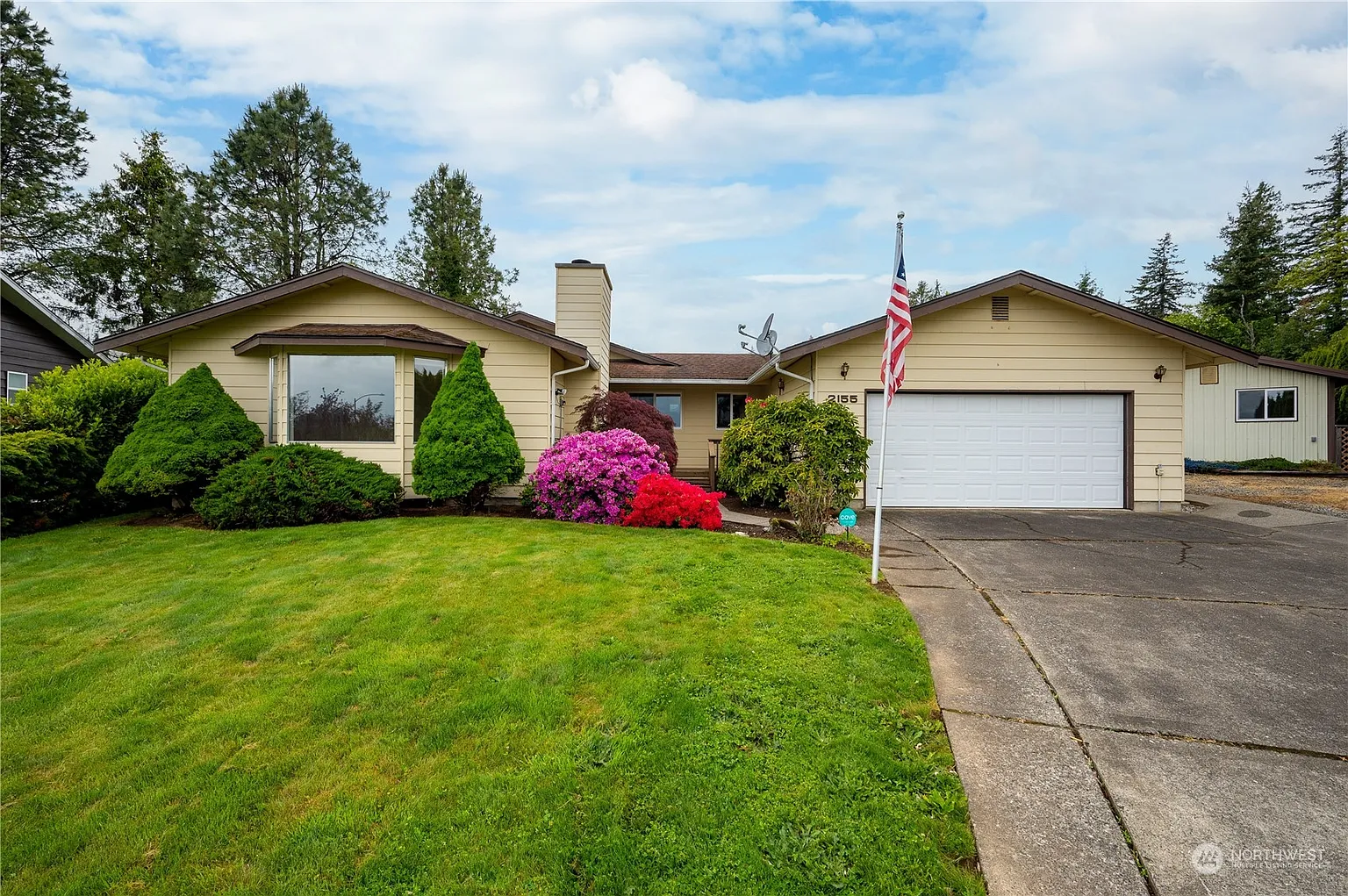 2155 Hillside Place photo 1