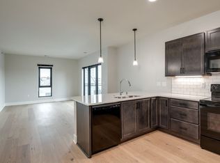 665 N Brookfield Rd #316, Brookfield, WI 53045