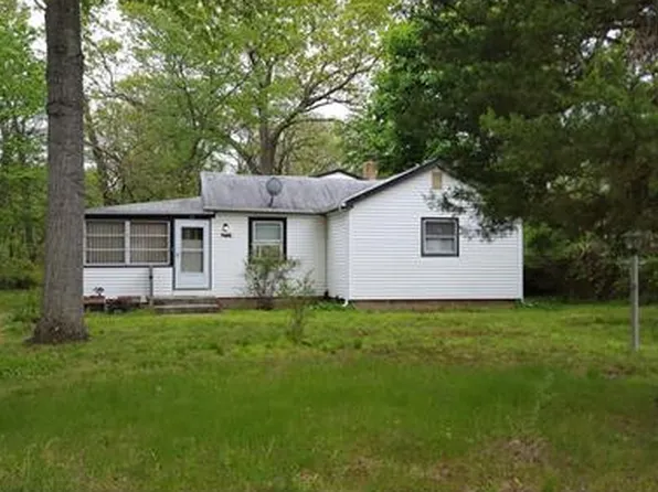 64 Walnut St, Spotswood, NJ 08884