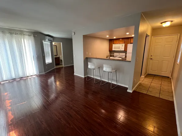1134 W Blaine St, Riverside, CA