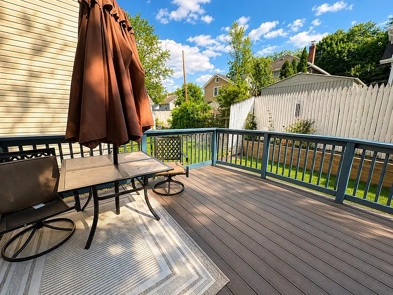 39 Park Dr S — Photo 11