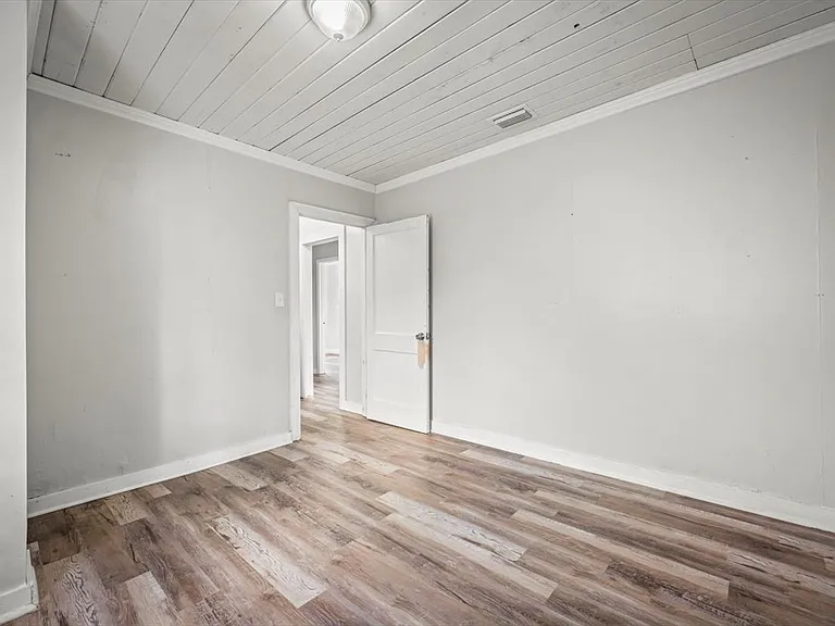 256 Vernis Ave — Photo 23