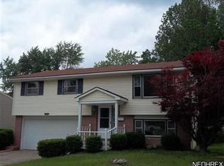 1766 Nova Ln, Poland, OH