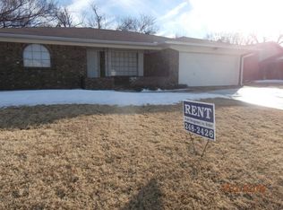 6938 NW Sprucewood Dr, Lawton, OK 73505