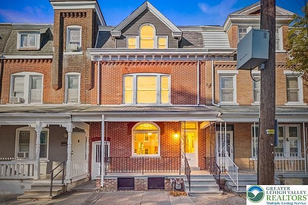 1st image of 312 Ridge Ave