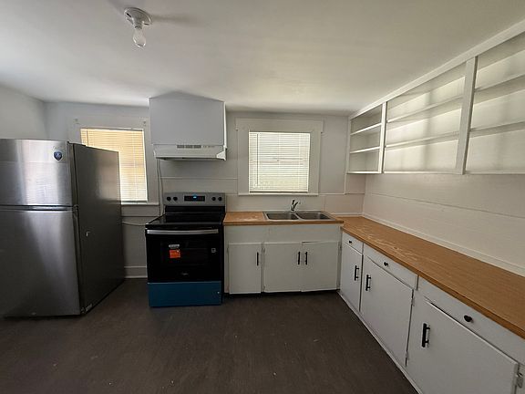 5th image of 803 Moore Ave