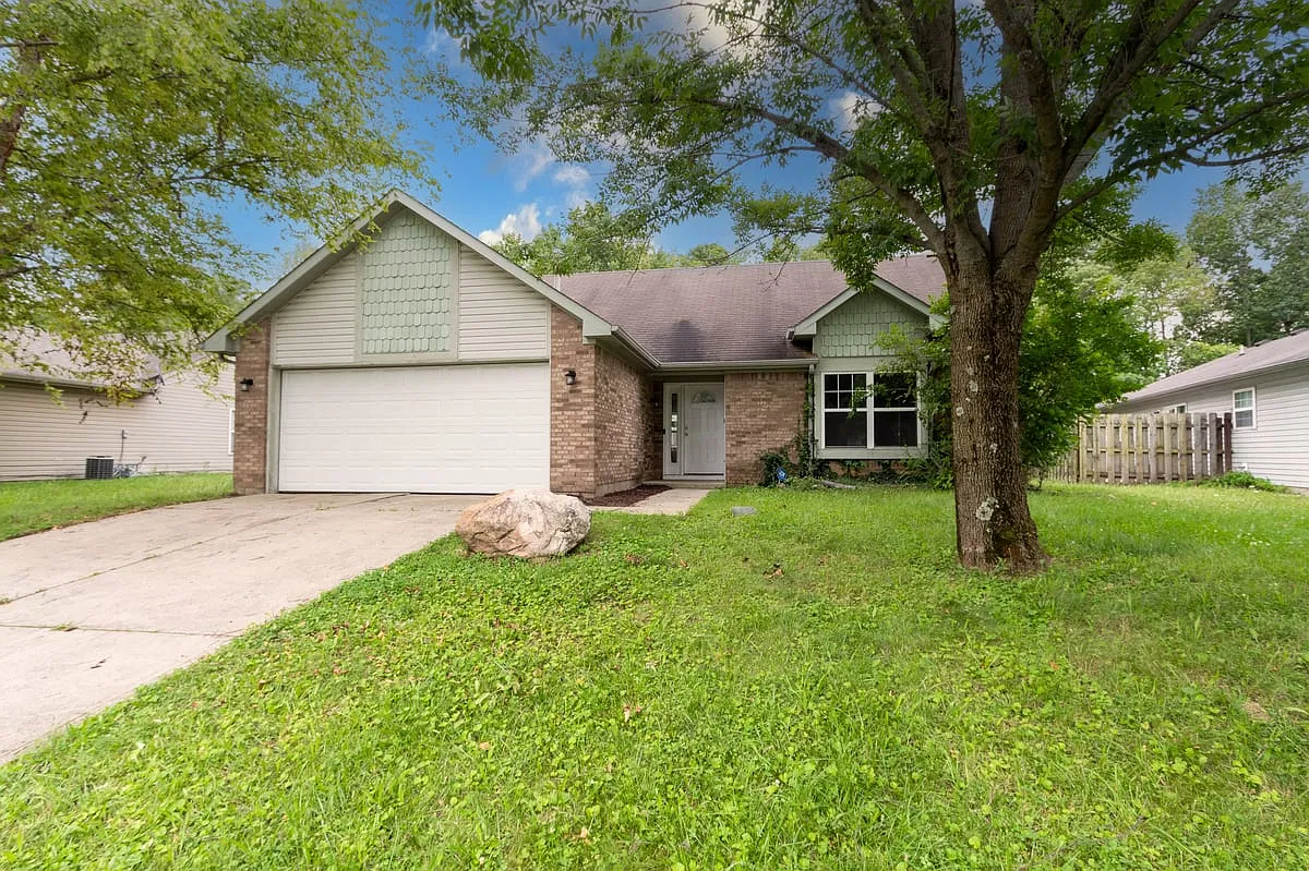 11325 Sweetleaf Drive — Photo 2