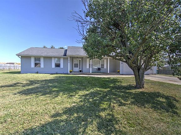 2nd image of 514 Debbie Dr