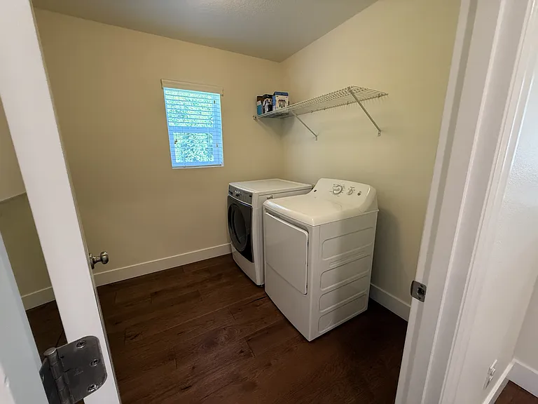 17539 SE Acadia St — Photo 37