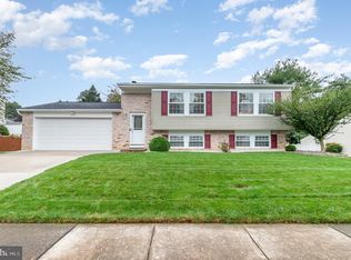 804 Briarwood Ln, Camp Hill, PA 17011