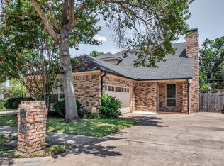 2409 Park Crest Ct, Irving, TX 75060