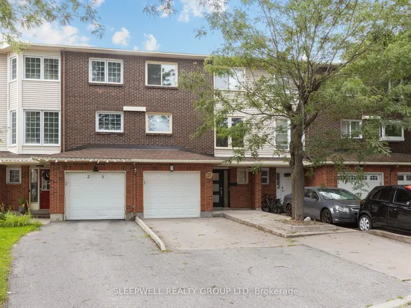 21 Kedgewick Ct, Ottawa, ON K2G 4M9