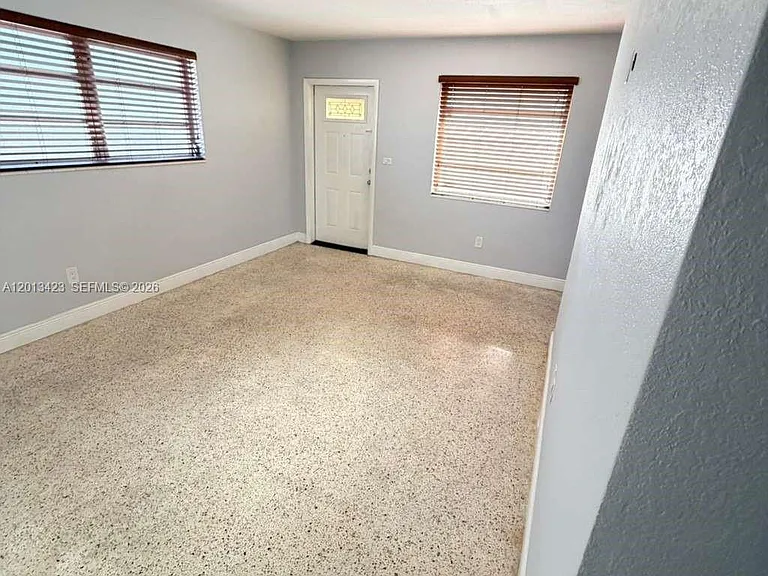 45 NW 45th Ave #45 — Photo 4