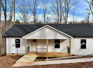 111 Ledbetter Ln, Walhalla, SC 29691