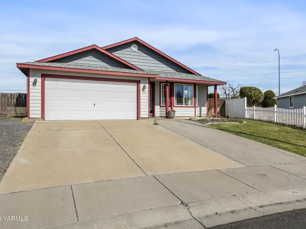 109 Nugget St, Moxee, WA 98936
