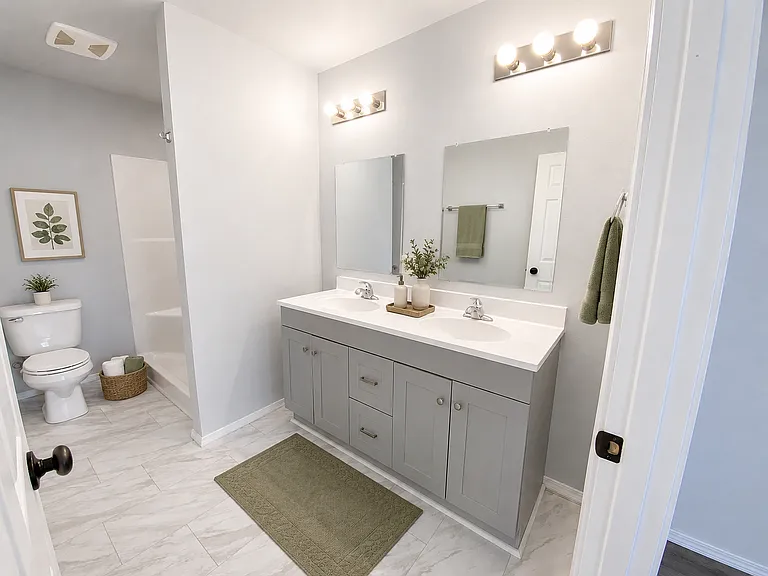 2489 Chestnut Dr — Photo 16
